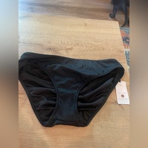 Scrunched butt mid rise black bikini bottoms